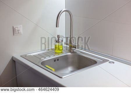 Sink Reflections From Flylady Methods From Marla Cilley. Kitchen Interior.