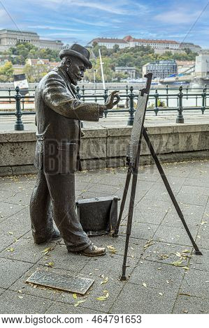 Budapest, Hungary - October 15, 2022: The Monument Of Ignác Roskovics, Famous Hungarian Artist, Made