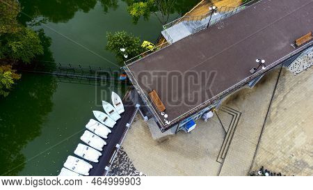 Russia, Stavropol Territory, Zheleznovodsk, September 10, 2022, Resort Lake In Zheleznovodsk, Founta