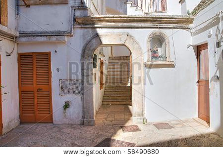 Alleyway. Noci. Puglia. Italy.