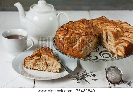 Tea with apple pie