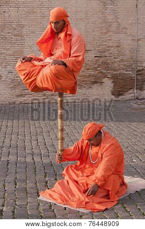 Street Performers In Rome