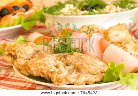 Smaczne Canape, wyroby mięsne, kotlety