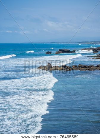 Amazing landscape at The Tanah Lot Temple, the most important indu temple of Bali, Indonesia.