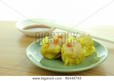 Shumai , Siu Mai - Chinese Steamed Pork Dumplings With Sauce