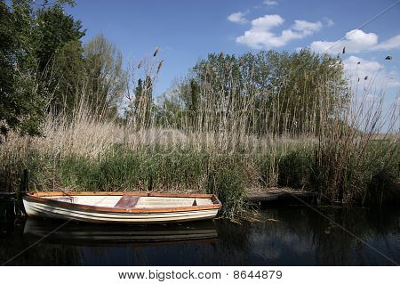 Piccole imbarcazioni sul lago Balaton