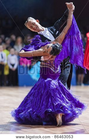 Minsk, Belarus-february 14, 2015: Professional Dance Couple Of Artsem Kazyra And Anastasiya Veslova