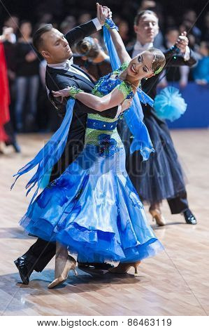 Minsk, Belarus-february 14, 2015: Professional Dance Couple Of Divtsov Dmitrii And Gribkova Mariya F