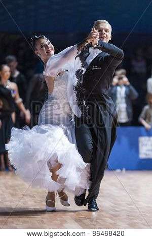 Minsk, Belarus-february 14, 2015: Unidentified Professional Dance Couple Performs Youth-2 Standard E