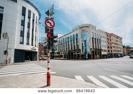 Traffic lights at the intersection Route d'Arlon in Luxembourg c