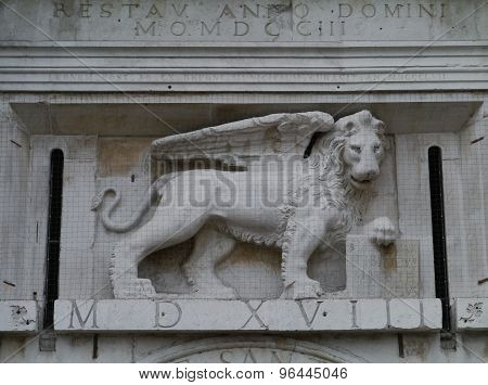 The lion of the Porta San Tomaso
