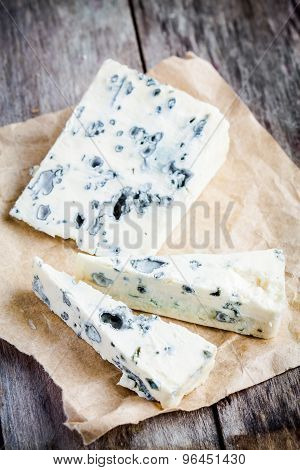 Blue Cheese Slices