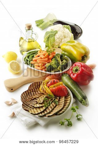 Cooked and raw vegetables