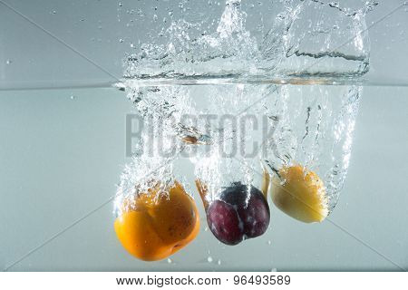 Splash vegetables and fruits