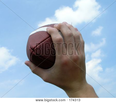 Halten einen Fußball
