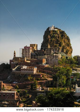 Qubba Mubaraka Syedna Hatim mustaali tomb in Hutaib yemen