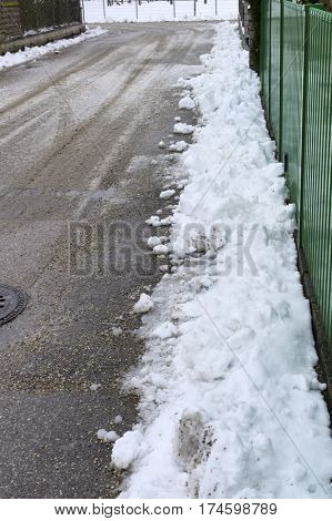 cleared sidewalk snow removal