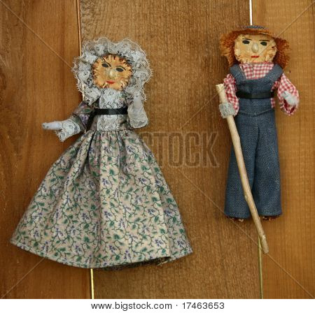 파이 오 니 아 사람들에서 빈티지 Cornhusk 인형