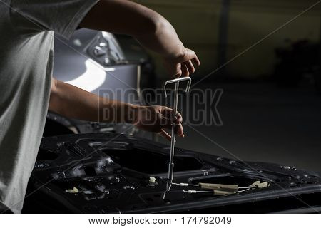 Auto body repair series: reassemble car door