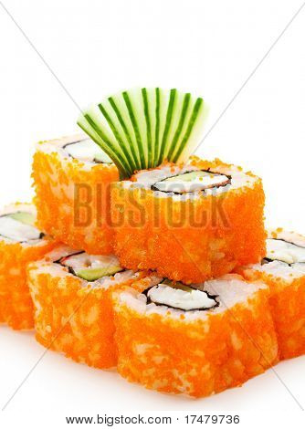 California Maki Sushi z Masago - Roll z mięsa kraba, awokado, ogórek, majonez japoński 