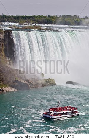 Beautiful Postcard With A Ship And Amazing Niagara Waterfall