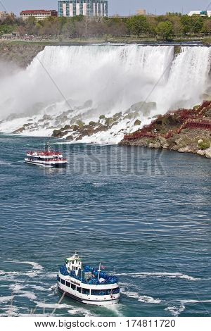 Beautiful Isolated Image Of Two Ship And Amazing Niagara Waterfall