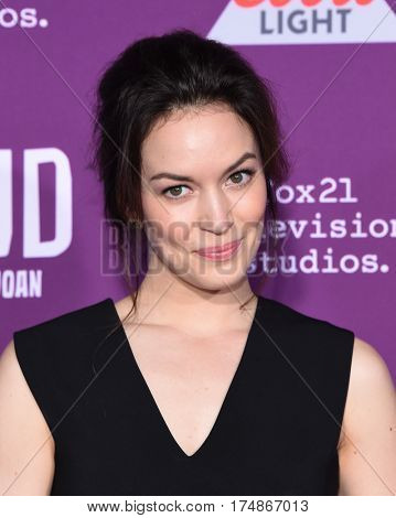 LOS ANGELES - MAR 01:  Britt Lauer  arrives for the 