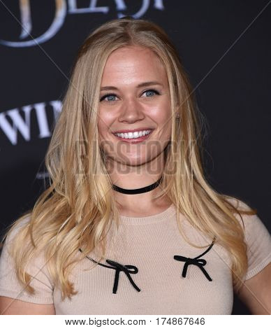 LOS ANGELES - MAR 02:  Carly Schroeder arrives for the 