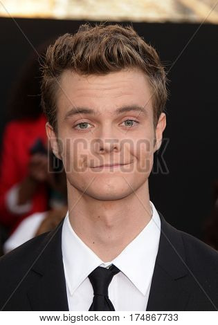 LOS ANGELES - MAR 12:  JACK QUAID arrives for the 