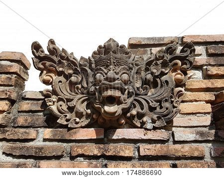 Patum Thani March 05,2017:Statue of legendary characters were created to respect and cultural expressions of Thailand in Rajamangala University ; Patum Thani ,Thailand on March 05,2017.