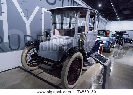 Battery Powered 1915 Detroit Electric Model 61 Brougham