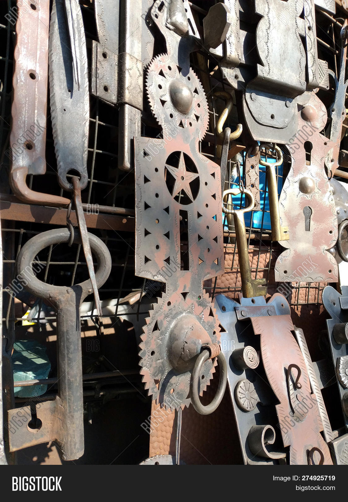 Bellmetal Alloy Image & Photo (Free Trial) Bigstock