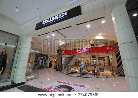Melbourne Australia - November 28, 2018: Unidentified People Visit Collins 234 Shopping Mall In Melb