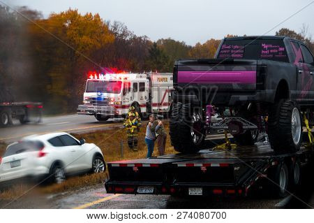 Cuba, Missouri - November 5, 2018 - Traffic Accident On Interstate 44 On A Rainy Day With Police And