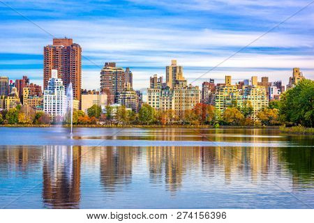 New York, New York at Central Park and reservoir in autumn season. 