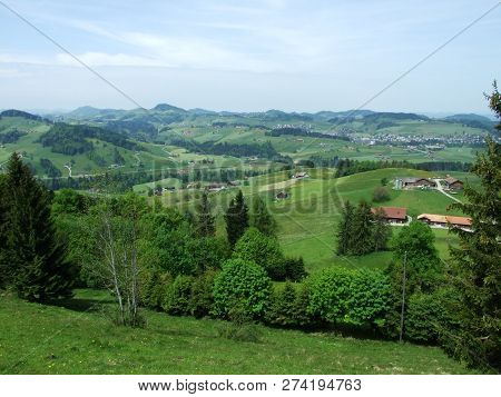 Pastures And Hills Of The Zürchersmühle Village - Canton Of Appenzell Ausserrhoden, Switzerland