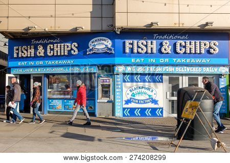 Blackpool, England - October 26, 2018: Blackpool Promenade During An Autumn Weekend. Blackpool Is On