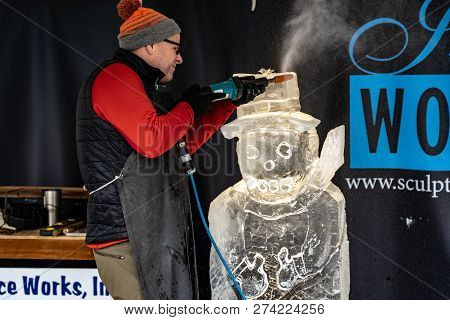 Ice Carving At The Christkindlmarket