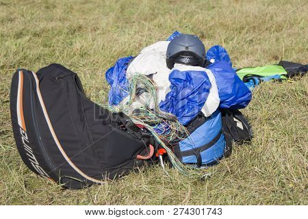 Belarus City Gomel October 7, 2018. Performances On Paragliding.paraglider Gear