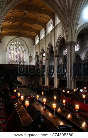 Leeds, Uk - July 11, 2016: Interior View Of Leeds Minster, Or The Minster And Parish Church Of Saint