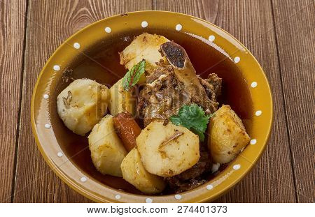 Greek Lamb Kleftiko With Potatoes