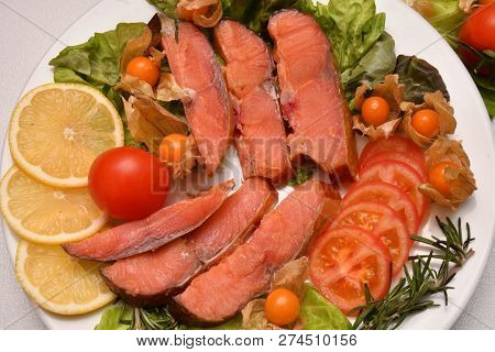 Chinook Salmon (lat. Oncorhynchus Tshawytscha) Smoked