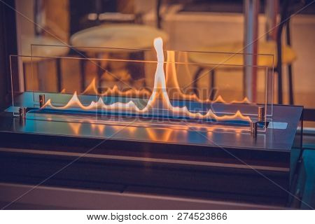 Biofireplace Burn On Ethanol Gas. Contemporary Mount Biofuel