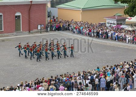 St. Petersburg, Russia - August 11, 2018: The Ceremony Of Divorce Of The Guard Of Honor In The Narys