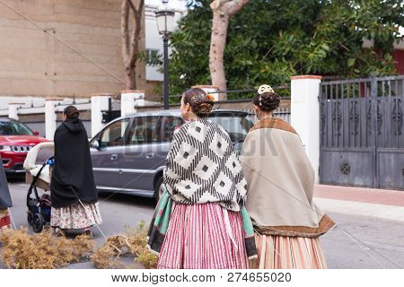 Oropesa Del Mar, Spain - January 13, 2018: Holiday Procession On Festival Of Saint Anthony In The St