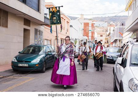 Oropesa Del Mar, Spain - January 13, 2018: Holiday Procession On Festival Of Saint Anthony In The St