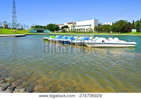 15-12-2018.baku.azerbaijan.catamarans For Riding And Rest On An Artificial Lake In The Park 