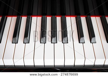 Piano Kayboard Frontal View, Straight Keyboard - -