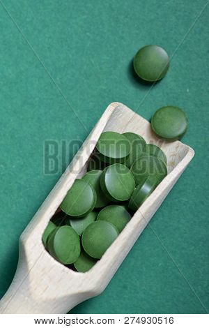 Details Of Chlorella Spirulina Pills, Close Up