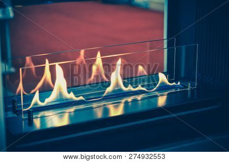 Biofireplace Burn On Ethanol Gas. Contemporary Mount Biofuel